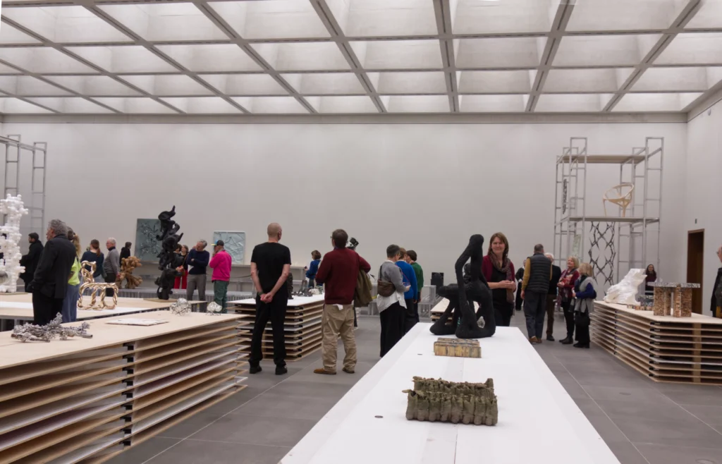 Blick in die Ausstellung von Danile Widrig im Neuen Museum Nürnberg
